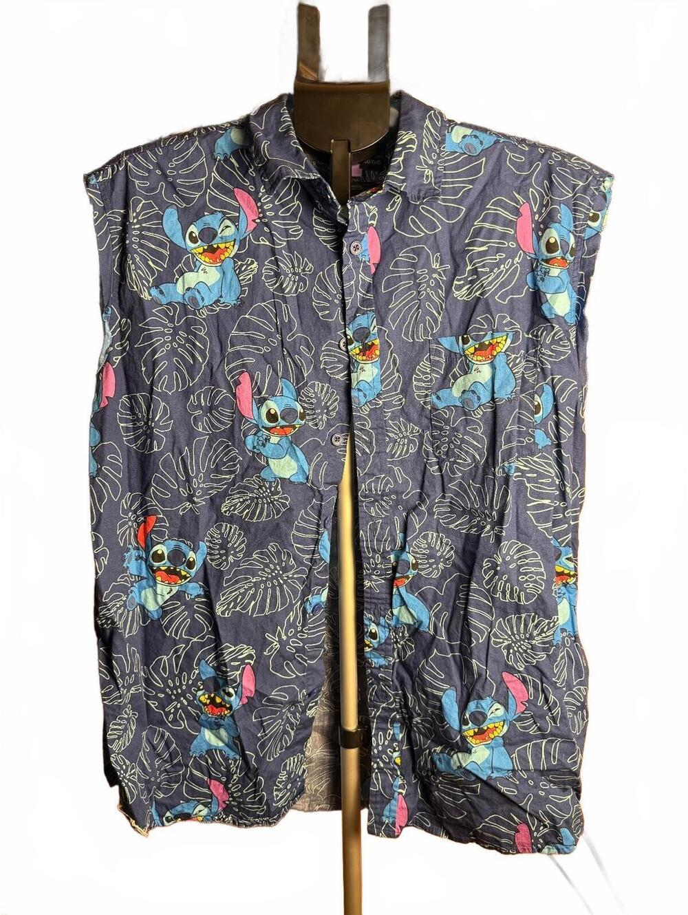 Disney Stitch Sleeveless Button Up shirt hawaiian sz L